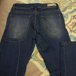 💢SOLD💢SOLD💢Ymi skinny stretch jean